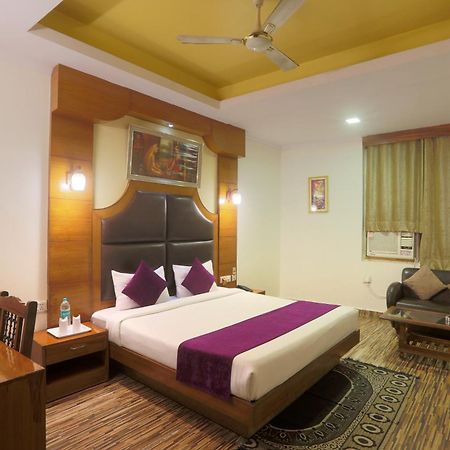 Hotel Castle Blue New Delhi Near Igi Airport Экстерьер фото