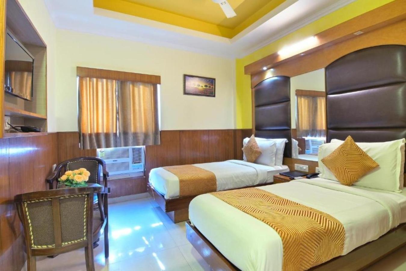 Hotel Castle Blue New Delhi Near Igi Airport Экстерьер фото